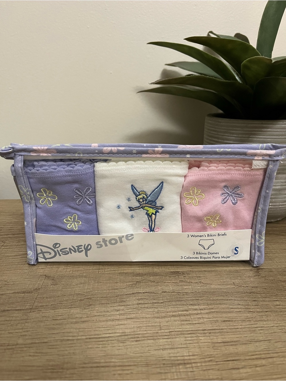 Women’s Small NWT Disney Vintage Tinkerbell Underwear